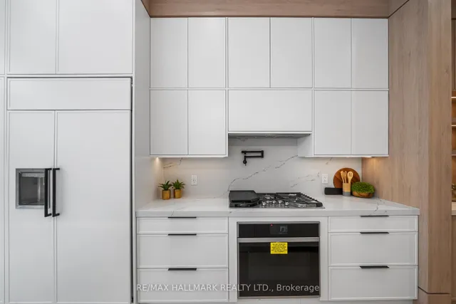 Additional image 11 of 112 Randolph Rd