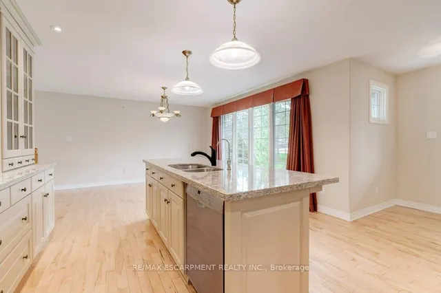 Additional image 13 of 2272 Troy Rd