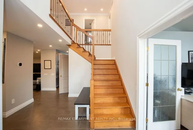 Additional image 12 of 177 Claudette Gate