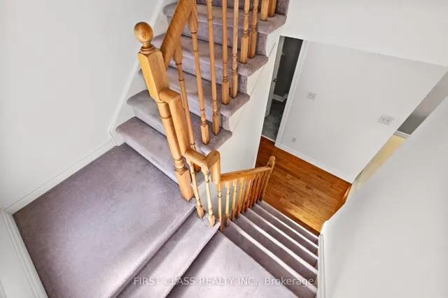 Additional image 24 of 10A Leaside Park Dr