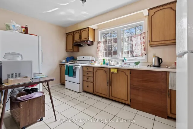 Additional image 12 of 634 Adelaide St