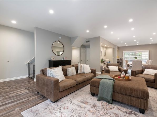 14919 Dickens St, Sherman Oaks, CA