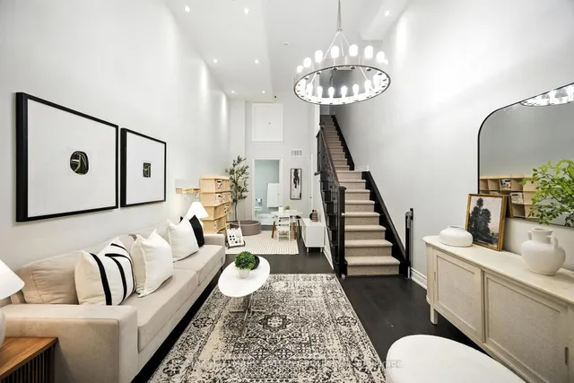 Additional image 23 of 2110 Bayview Ave