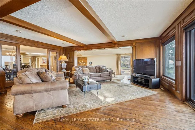 Additional image 16 of 7 Lakegate Dr