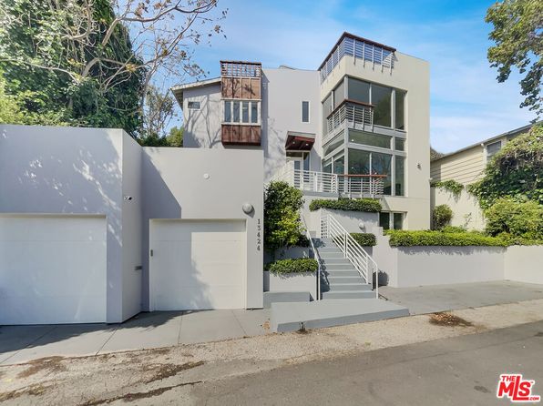 13424 Contour Dr, Sherman Oaks, CA 91423