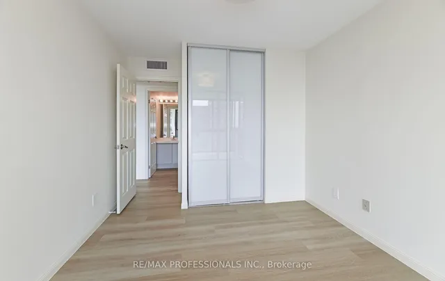 Additional image 14 of 40 Richview Rd Unit 1605