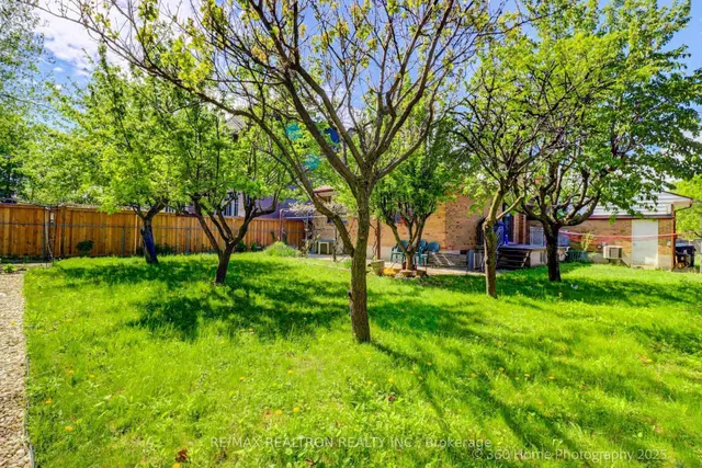 Additional image 29 of 119 Regina Ave