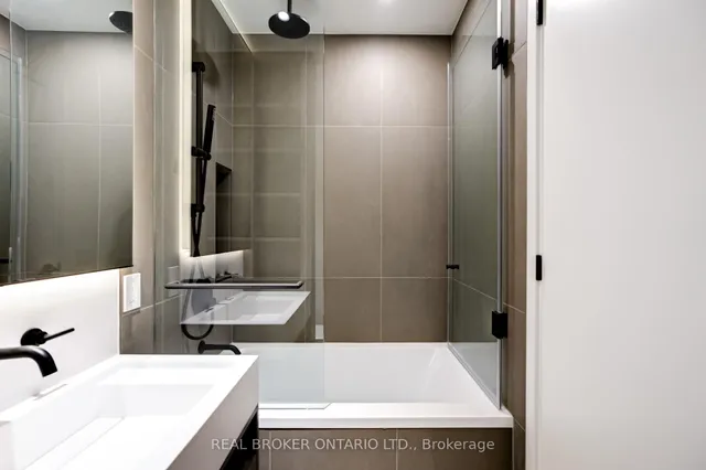 Additional image 28 of 55 Charles St St