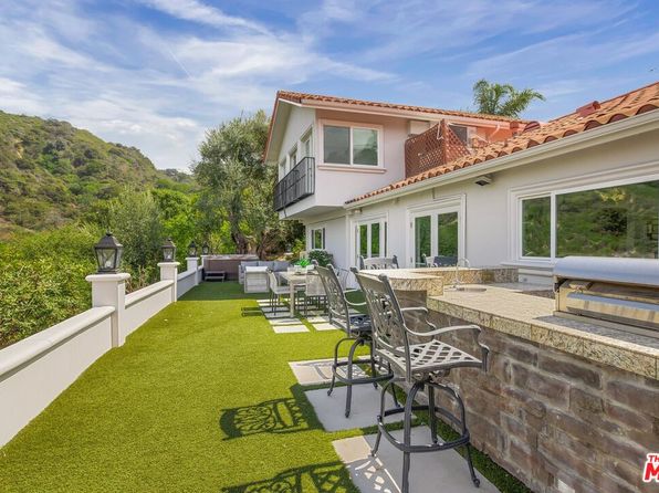 3530 Coy Dr, Sherman Oaks, CA 91423