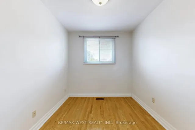 Additional image 32 of 304 Concord Ave