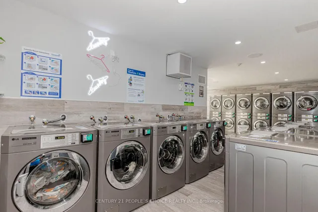 Additional image 36 of 4 Lisa St Unit 404