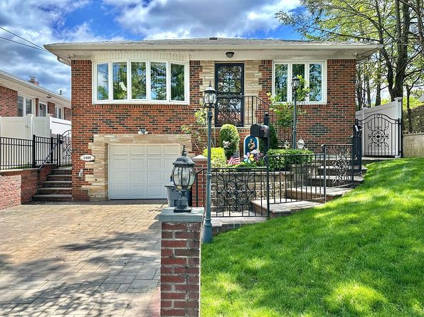 1485 166th St, Flushing, NY 11357