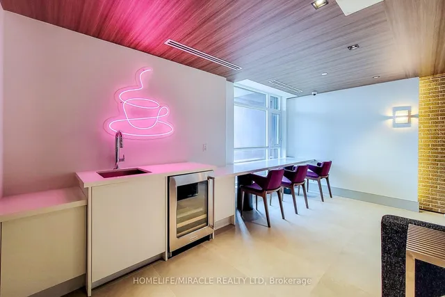 Additional image 40 of 600 North Service Rd Unit 213