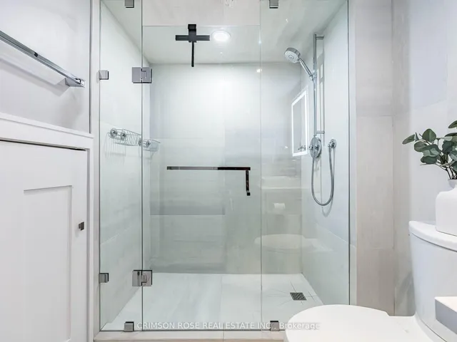 Additional image 18 of 217 St George St Unit 8