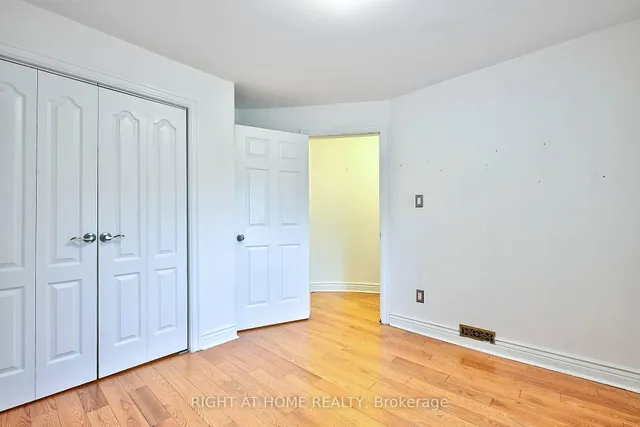 Additional image 18 of 90 Woodward Ave