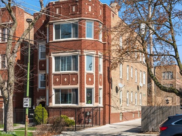 7847 S Paxton Ave, Chicago, IL 60649