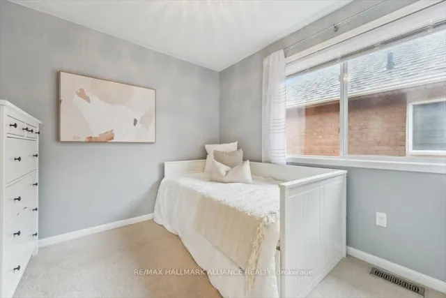 Additional image 23 of 789 Irving Terr