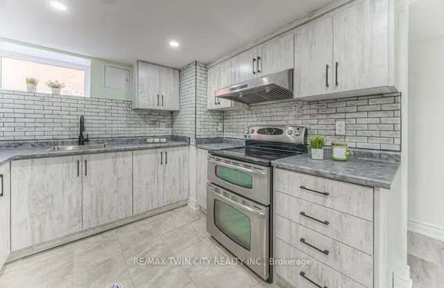 Additional image 17 of 1138 Weber St