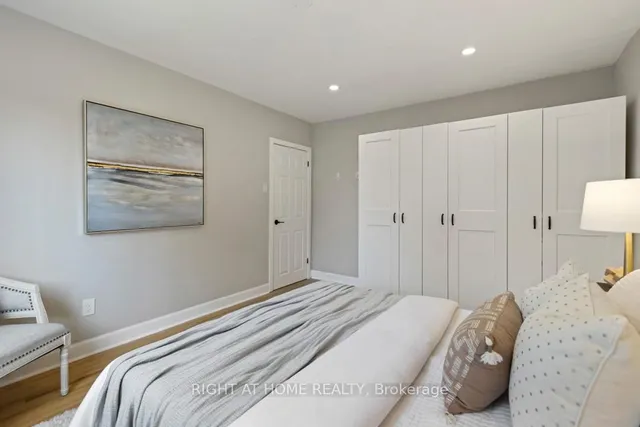 Additional image 16 of 4224 Bloor St