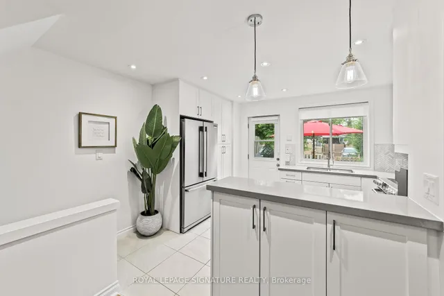 Additional image 12 of 10 Alton Ave