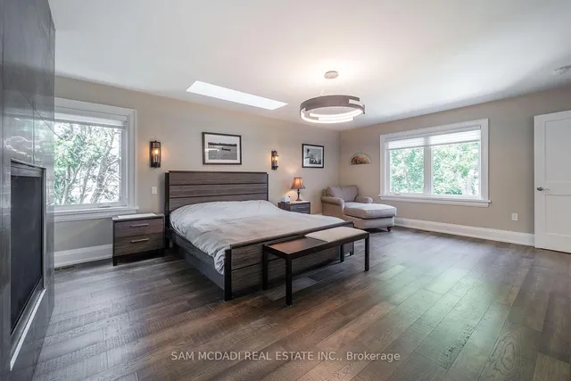 Additional image 21 of 2163 Deyncourt Dr