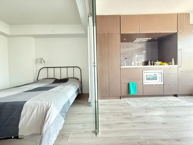 Additional image 8 of 155 Yorkville Ave Unit 801