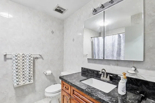 Additional image 32 of 40 Farmview Cres