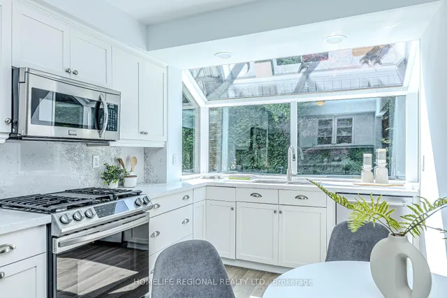 Additional image 18 of 11 Jean Dempsey Gate