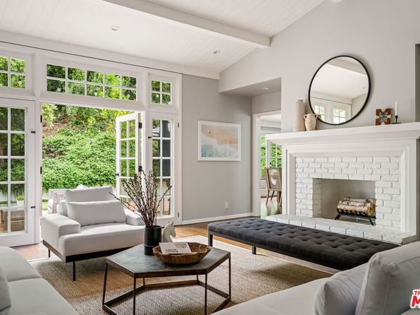 4071 Mandeville Canyon Rd, Los Angeles, CA 90049