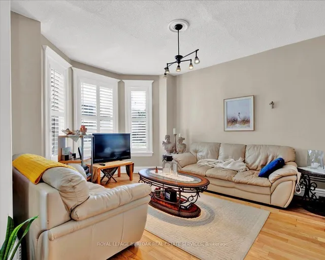 Additional image 5 of 161 Wentworth St