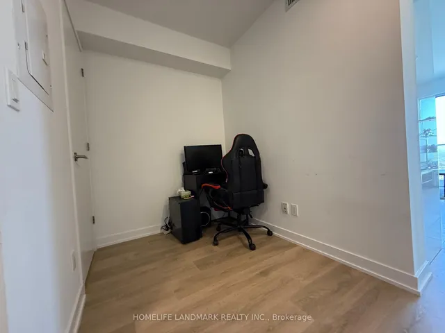 Additional image 15 of 501 Yonge St Unit 2208