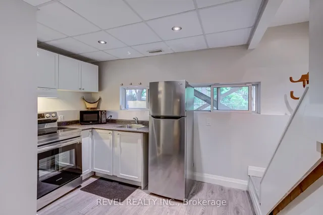 Additional image 40 of 140 Sanford Ave