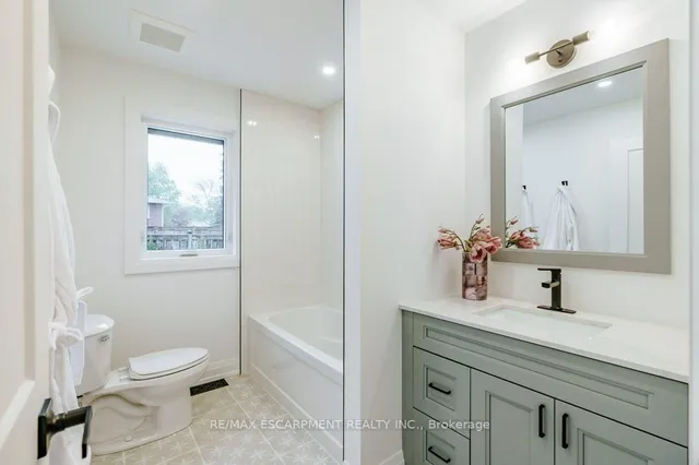 Additional image 24 of 877 Condor Dr