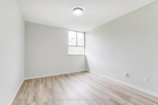 Additional image 37 of 6 Crescent Town Rd Unit 406