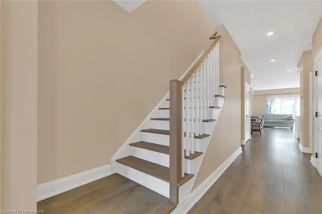 Additional image 9 of 114 Springvalley Cres