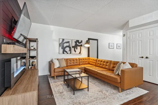 Additional image 5 of 2010 Cleaver Ave Unit 101