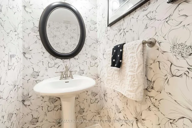 Additional image 32 of 2468 Whitehorn Dr