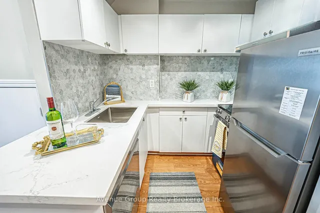 Additional image 8 of 550 Front St Unit PH 3