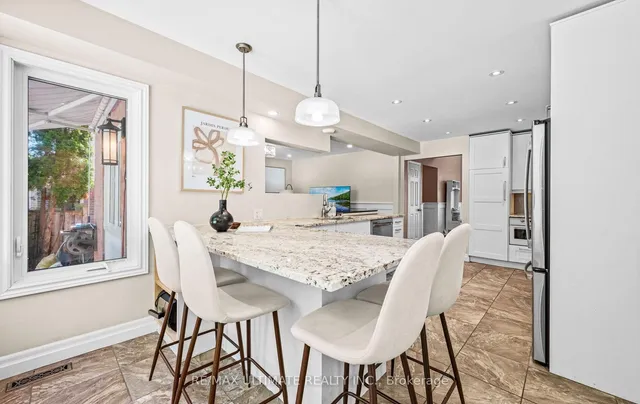 Additional image 43 of 2087 Mayflower Blvd