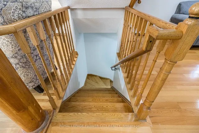 Additional image 35 of 51 Blue Whale Blvd