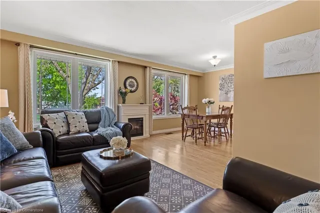 Additional image 7 of 380 Bryant Cres