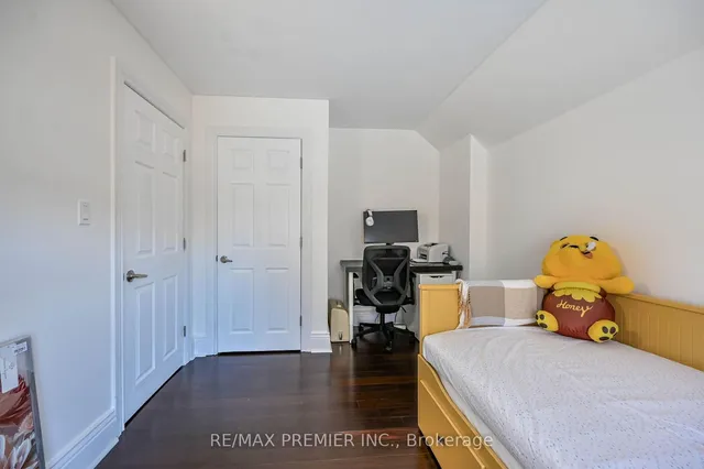 Additional image 36 of 53 DOUGLAS Ave