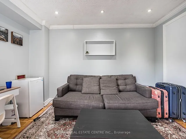 Additional image 33 of 34 San Roberto Way Unit 1