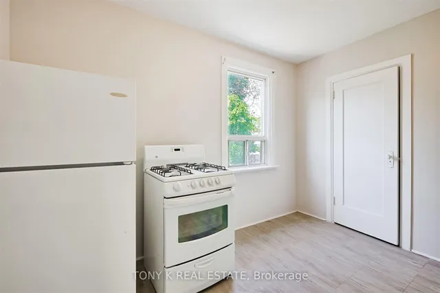 Additional image 8 of 1058 Woodbine Ave