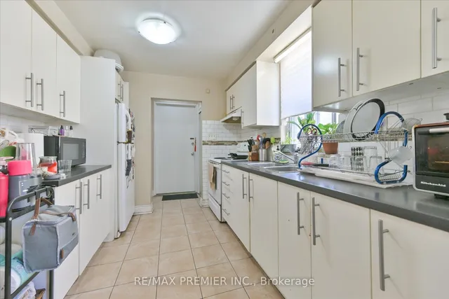 Additional image 18 of 3871 Bathurst St