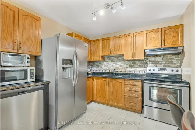 Additional image 4 of 1050 Falgarwood Dr Unit 121