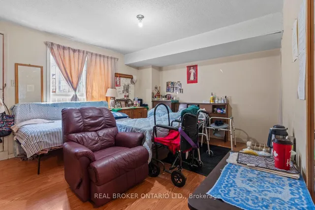 Additional image 27 of 634 Adelaide St