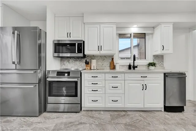 Additional image 5 of 39 Cartier Dr