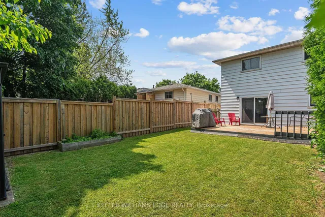 Additional image 39 of 1295 Consort Cres