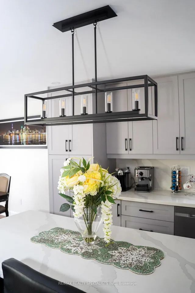 Additional image 10 of 52 Robinglade Dr